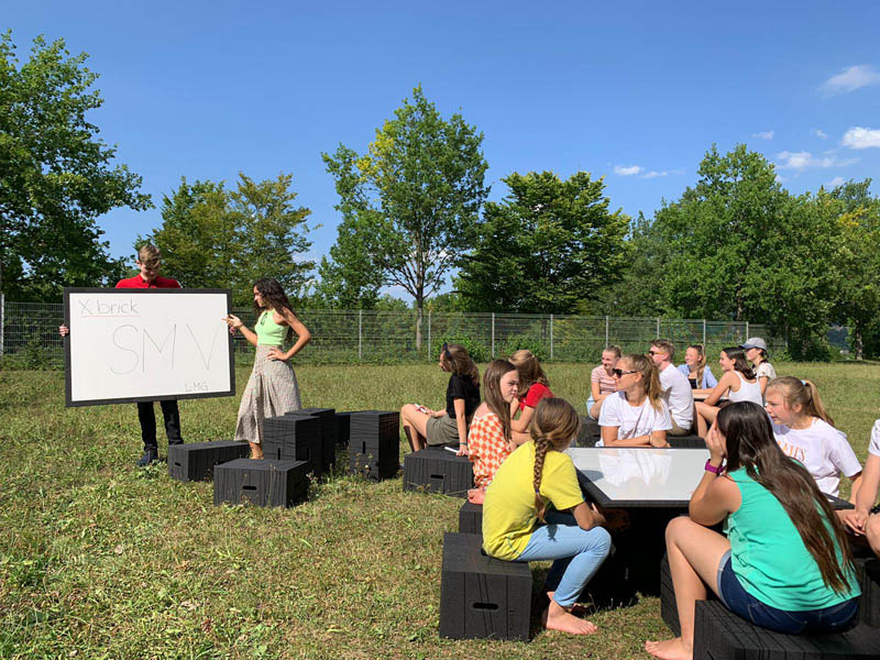 Xbrick-flomo-Board-Lise-Meitner-Gymnasium Lernen im Freien