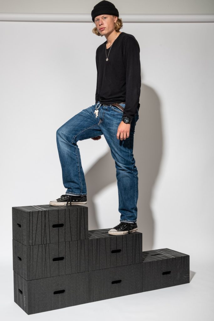 Xbrick zur Treppe gestapelt