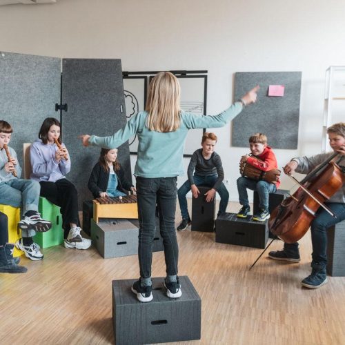 Sitzmöglichkeit-Musikschule-Sitzkreis Sitzmöglichkeit Musikschule Sitzkreis